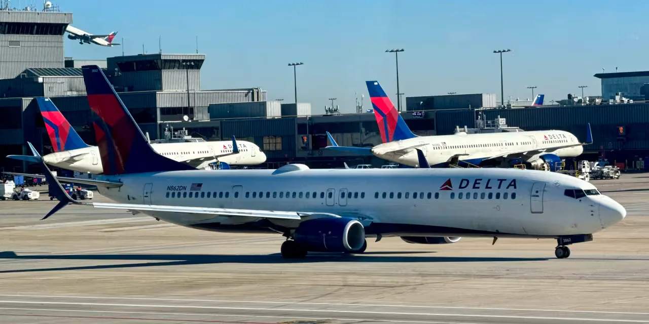 Delta Flight DL275 Diverted LAX